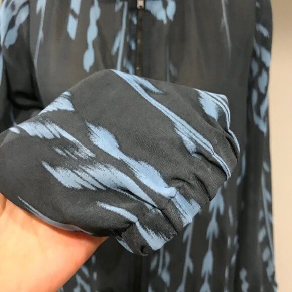 Ruff Hewn Grey Light semi-sheer zip up top - Picture 4 of 11